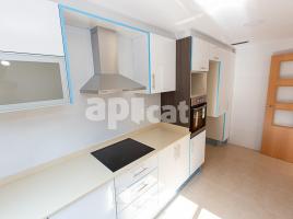 Lloguer pis, 102.00 m², prop de bus i tren, nou