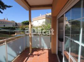 Flat, 71.00 m², near bus and train