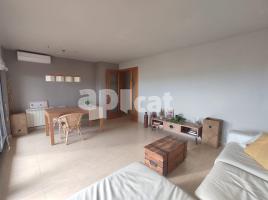 Pis, 120.00 m², prop de bus i tren, barcelona