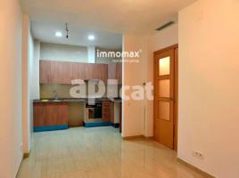 Piso, 77 m², seminuevo, Zona