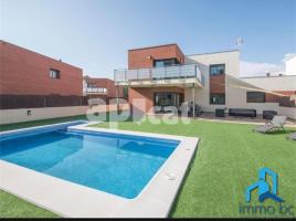 Houses (villa / tower), 205.00 m², Calle Mas del Toni