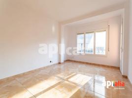 Apartament, 92.00 m², حافلة قرب والقطار