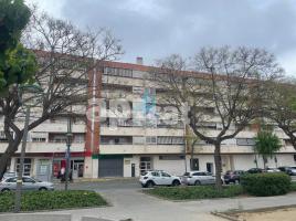 Flat, 122.00 m², near bus and train, Calle Riu Fluvià