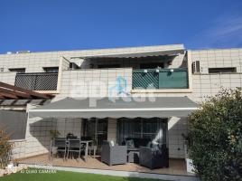 Casa (unifamiliar adossada), 159.00 m², Calle Montserrat Roig