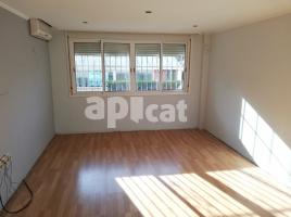 Piso, 72.00 m², cerca de bus y tren