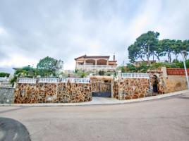  (unifamiliar aïllada), 223.00 m², حافلة قرب والقطار, جديد تقريبا, Castellet i la Gornal