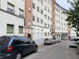 Piso, 93.00 m², cerca de bus y tren