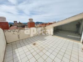 Piso, 149.00 m², cerca de bus y tren