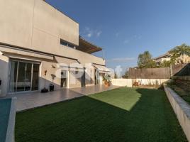  (unifamiliar adossada), 289.00 m², 附近的公共汽車和火車, 九成新, Sant Quirze Parc-Vallsuau-Castellet