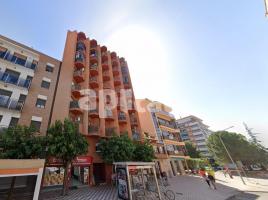 Piso, 63.00 m², cerca de bus y tren, Nucli Urbà