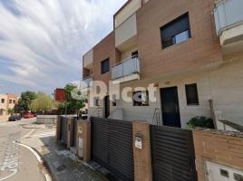 Casa (unifamiliar adosada), 123.00 m², cerca de bus y tren, seminuevo