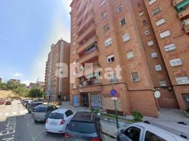 Piso, 57.00 m², cerca de bus y tren