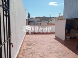 Piso, 111.00 m², cerca de bus y tren