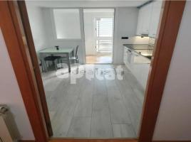 Flat, 104.00 m², near bus and train