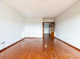 Piso, 120.00 m², cerca de bus y tren, seminuevo