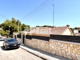 Houses (detached house), 130.00 m², near bus and train, Bellvei