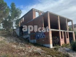 Obra nueva - Casa en, 300.00 m², cerca de bus y tren