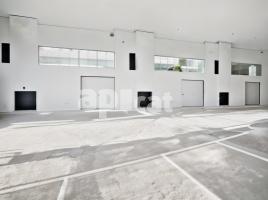 For rent industrial, 426.00 m², Santa Oliva