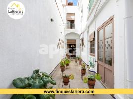 Casa (unifamiliar aislada), 367.00 m², cerca de bus y tren