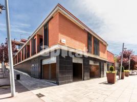 For rent business premises, 70.00 m², Poble - Casc Antic