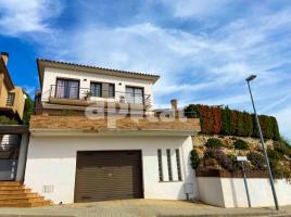 Casa (unifamiliar aïllada), 377.00 m², prop de bus i tren, seminou