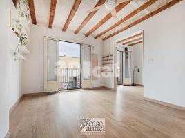 Piso, 57.00 m², cerca de bus y tren