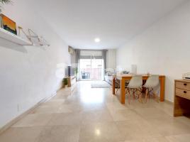 Piso, 105.00 m², cerca de bus y tren