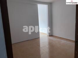 Flat, 63.00 m², near bus and train