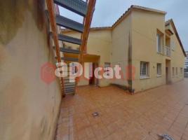 Casa (unifamiliar aislada), 250.00 m², cerca de bus y tren, seminuevo, Llevantina-Montgavina-Quint-Mar-Garraf