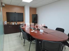 For rent office, 328.00 m², POBLENOU