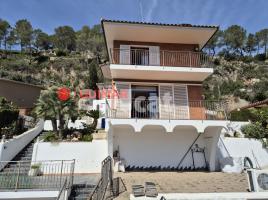 Casa (unifamiliar aïllada), 397.00 m², prop de bus i tren, Vallirana