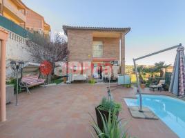 Casa (unifamiliar aïllada), 287.00 m², prop de bus i tren, seminou