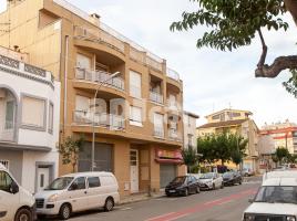 Piso, 169.00 m², cerca de bus y tren