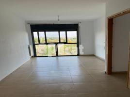 Flat, 51.00 m², near bus and train, almost new, El Tancat