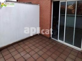 Flat, 116.00 m², near bus and train, almost new