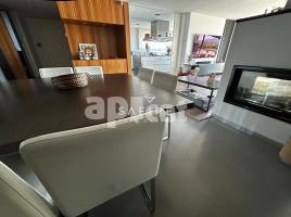  (xalet / torre), 450 m², جديد تقريبا, Zona