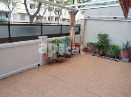 Pis, 95.00 m², حافلة قرب والقطار, Calle Violant d'Hongria