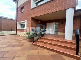  (xalet / torre), 404.00 m², Calle Mas dels Cups