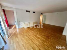 Piso, 153.00 m², cerca de bus y tren, PLAÇA LLUIS CASASSAS