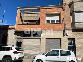 Casa (unifamiliar aislada), 253.00 m², cerca de bus y tren, CIFUENTES