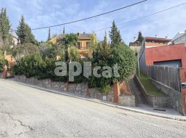 Houses (villa / tower), 208.00 m², Calle Montjuic