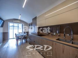 Casa (unifamiliar adosada), 383.00 m², cerca de bus y tren