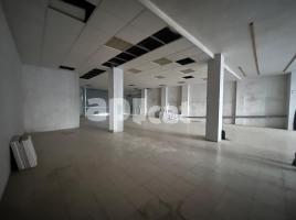 For rent business premises, 351.00 m², Llevant