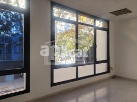 , 148.00 m², près de bus et de métro, Calle de Pujades