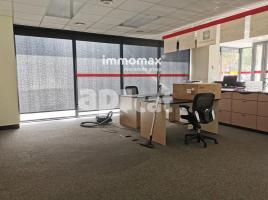 Local comercial, 256 m², Zona