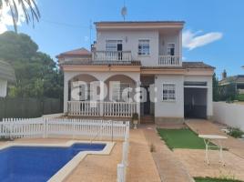 Houses (villa / tower), 240.00 m², almost new