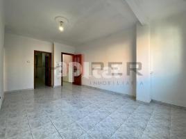 Apartamento, 60.00 m², cerca de bus y tren, Calle URGELL