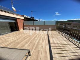 Houses (terraced house), 215.00 m², almost new, Calle de l'Abat Escarré