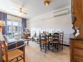 Apartament, 86.00 m², حافلة قرب والقطار