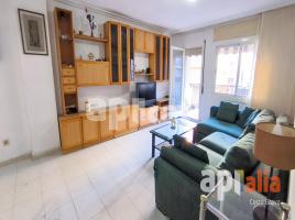 Apartament, 93.00 m², Calle President Macià, 118